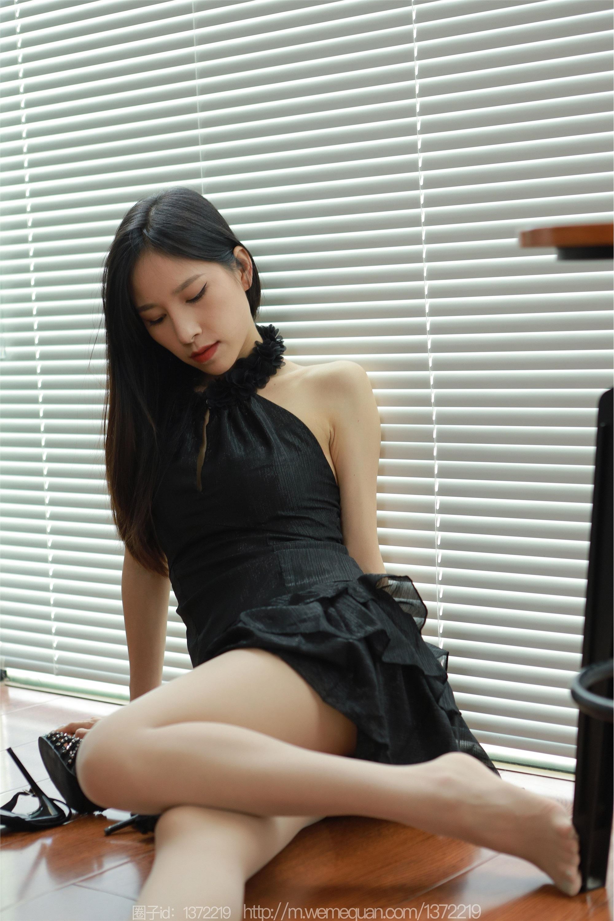 IESS异思趣向  2023.05.17 丝享家 1454 美子《露背连衣裙》